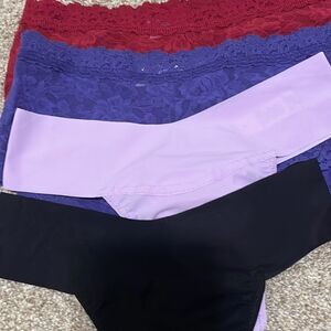 4) NEW Hanky Panky size xs